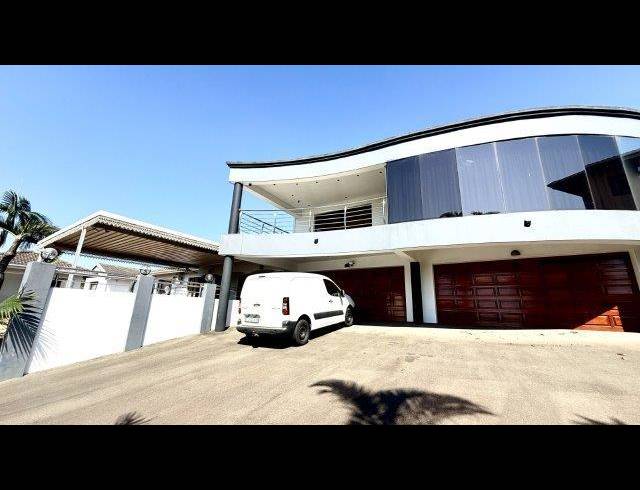 6 BEDROOM HOUSE FOR SALE IN MALVERN